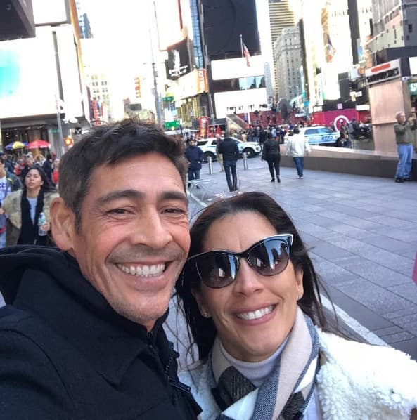 Johnny y Sandy derraman miel y están muy agradecidos por haberse encontrado y compartir su vida.