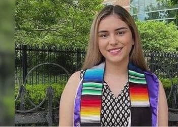 Rosemarie Garza falleció en un accidente de tránsito y el ocupante del otro vehículo involucrado, se dio a la fuga. Apenas en mayo pasado Garza se graduó de ingeniería industrial de la Universidad de Illinois. La familia espera que se haga justicia.