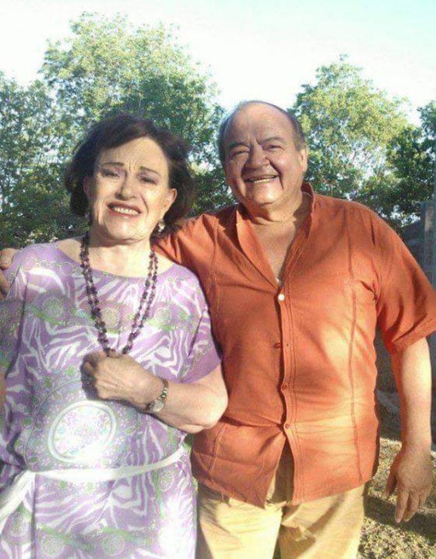 El 10 de mayo de 2020 la cantante de música mexicana celebró el 
<b>Día de las Madres</b> acompañada de sus hijos, pero con ciertas restricciones debido a la pandemia: "
<b>No pudimos hacer la gran celebración</b>. El sábado hicimos la comida con mis hijos, tengo dos nada más, vinieron a comer con nosotros el sábado muy sencillo. El domingo estuvimos aquí mi hija y yo con la abuela y con mi mamá solas".
<br>