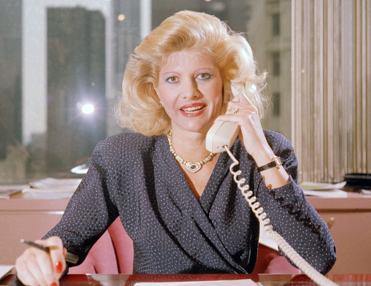 Ivana Trump, en una foto de abril de 1987. Ella ocupó cargos ejecutivos en el Plaza Hotel de Nueva York y en el Trump's Castle Hotel y Casino. 
<br>
<br>