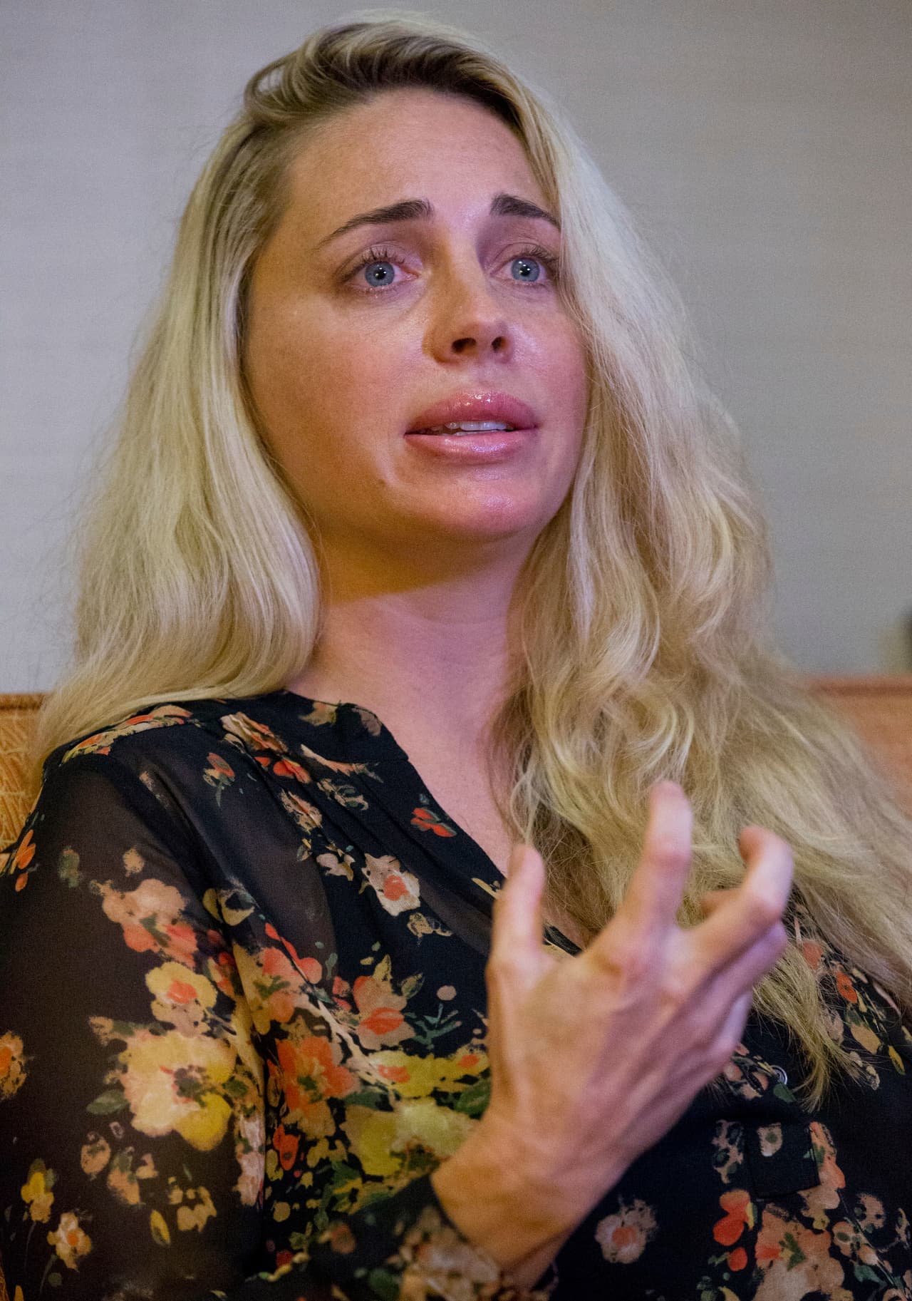 <b>Mindy McGillivray.</b> Le
<b><a href="http://www.palmbeachpost.com/news/palm-beach-post-exclusive-local-woman-says-trump-groped-her/w5ii48gwdJY9htsLl88GcP/?ecmp=pbp_social_twitter_2015_sfp"> </a></b>
<a href="http://www.palmbeachpost.com/news/palm-beach-post-exclusive-local-woman-says-trump-groped-her/w5ii48gwdJY9htsLl88GcP/?ecmp=pbp_social_twitter_2015_sfp">aseguró<b> </b>al<b> </b></a>
<a href="http://www.palmbeachpost.com/news/palm-beach-post-exclusive-local-woman-says-trump-groped-her/w5ii48gwdJY9htsLl88GcP/?ecmp=pbp_social_twitter_2015_sfp"><i>Palm Beach Post</i></a>
<b> </b>que Trump la había tocado de manera inapropiada en contra de su voluntad en su hotel Mar-a-Lago hace 13 años, cuando ella tenía 23. McGillivray no denunció el incidente a las autoridades pero, según el relato, su acompañante ese día, el fotógrafo Ken Davidoff, recuerda cómo la joven le contó que Trump le había tocado el trasero.