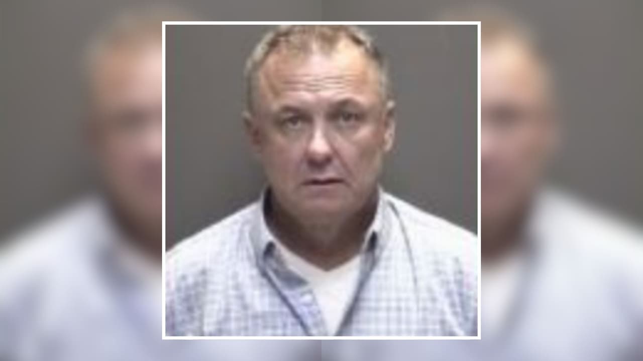 Golpeó a su novia hasta matarla y luego "se deshizo de ella como de un trozo de basura" 