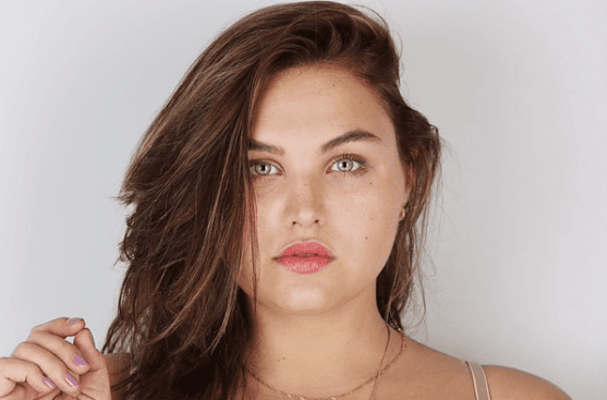 Tras perder algunas libras, sus facciones y curvas se marcaron aún más.