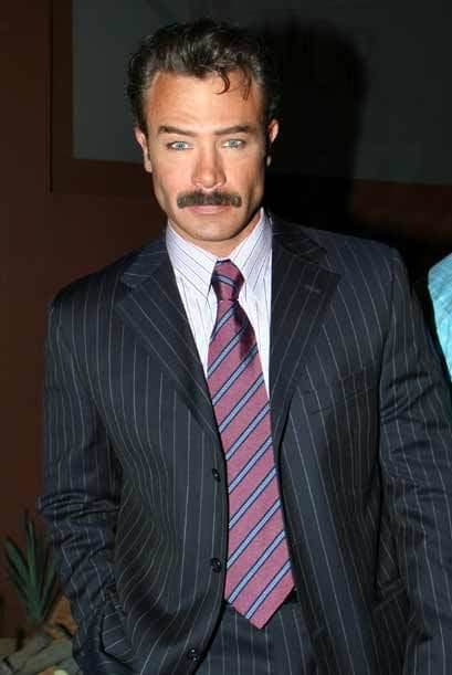 De acuerdo con algunos medios de comunicación, Sendel llevó las cosas a otro nivel y le abrió la nariz a su compañero, dejándole una cicatriz en el rostro.
<br>