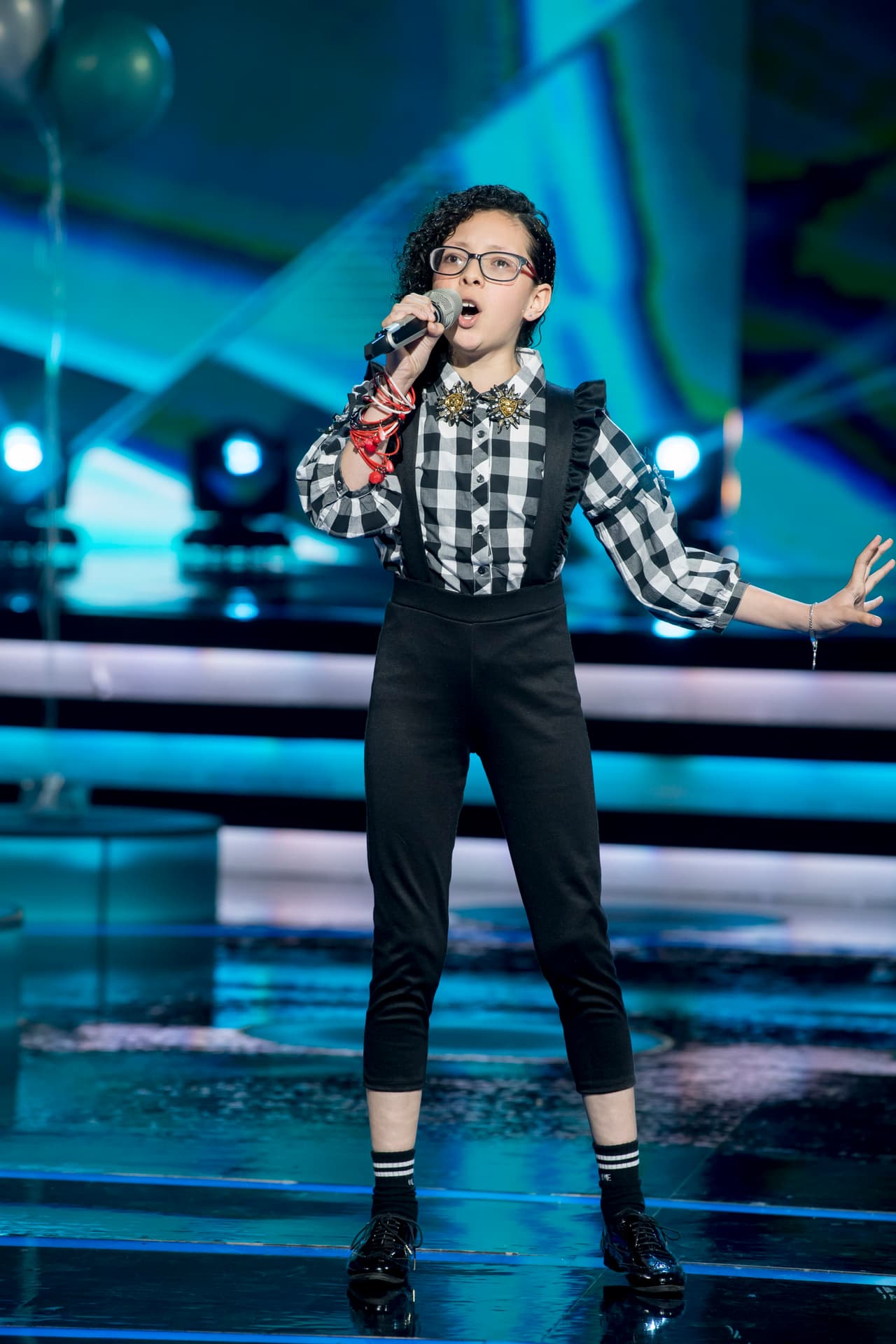 Taisia, la cantante que ha ganado el mayor puntaje en las últimas dos galas, se plantó en escena para cantar 'Ahora tú' de Malú.