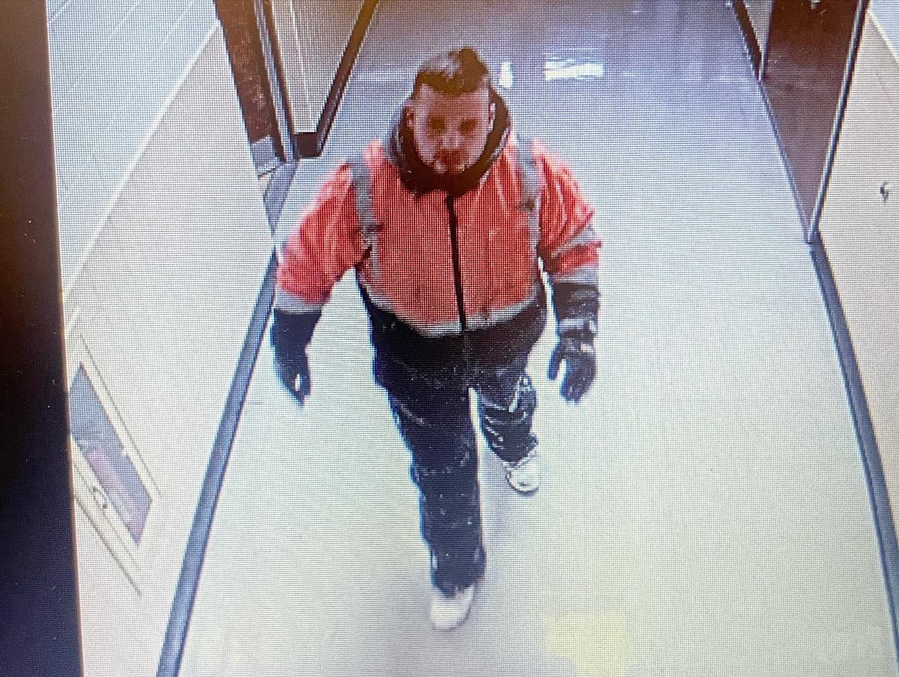 La policía buscaba 'Merry Christmas Jay'... para agradecerle por salvar a decenas de personas durante la tormenta 