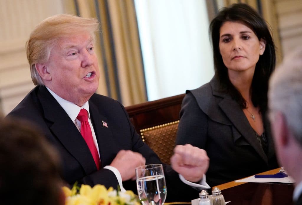 Nikki Haley apuesta por tenerlo todo a la vez (o las posibles razones de su dimisión)