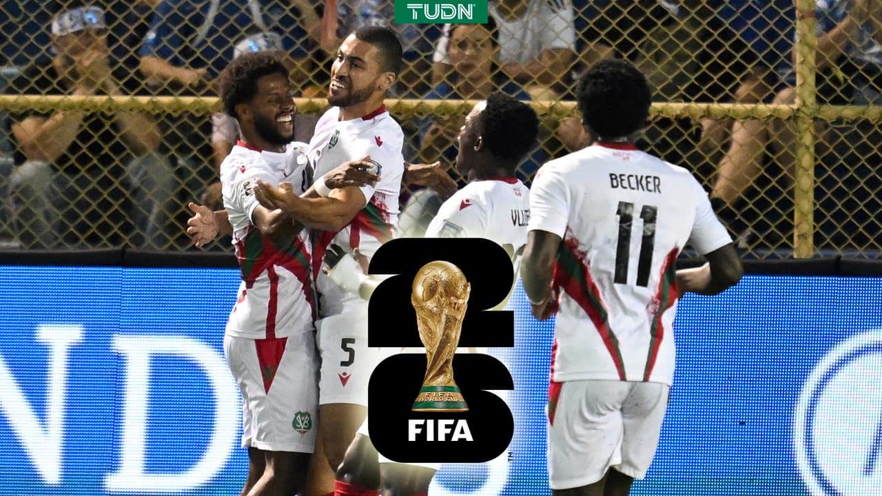 Surinam golea a El Salvador y sueña con el Mundial