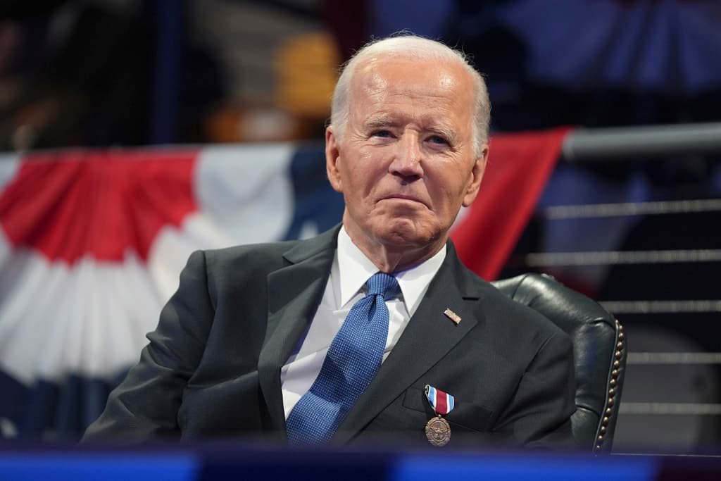 Biden establece nuevo récord al conmutar 2,500 penas por delitos de drogas no violentos