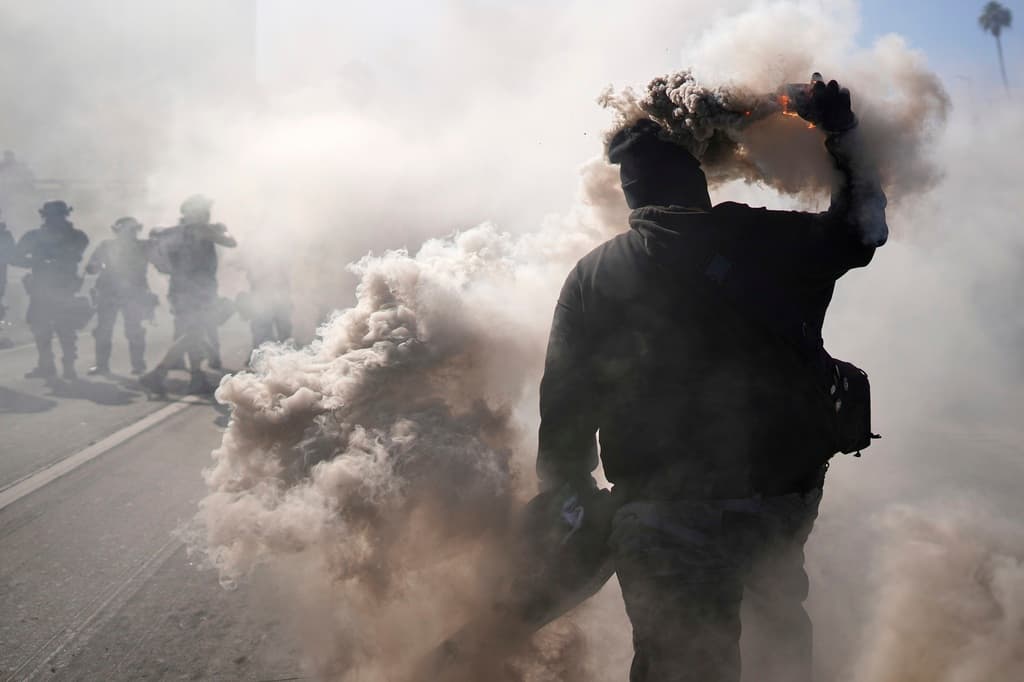 Protestas contra ICE en Los Ángeles: se intensifican tras el despliegue de cientos de efectivos de la Guardia Nacional