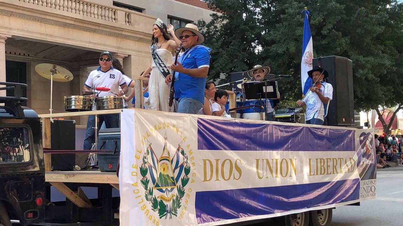 El recorrido incluyó las calles de Crawford, Congress, Austin y Franklin