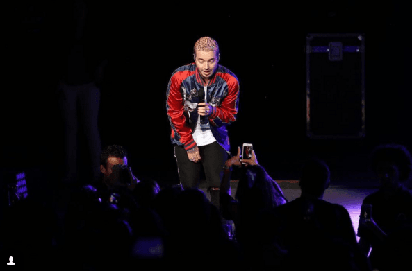 El cantante de 'Ginza' publicó "México saludando a la virgen de Guadalupe", dijo.