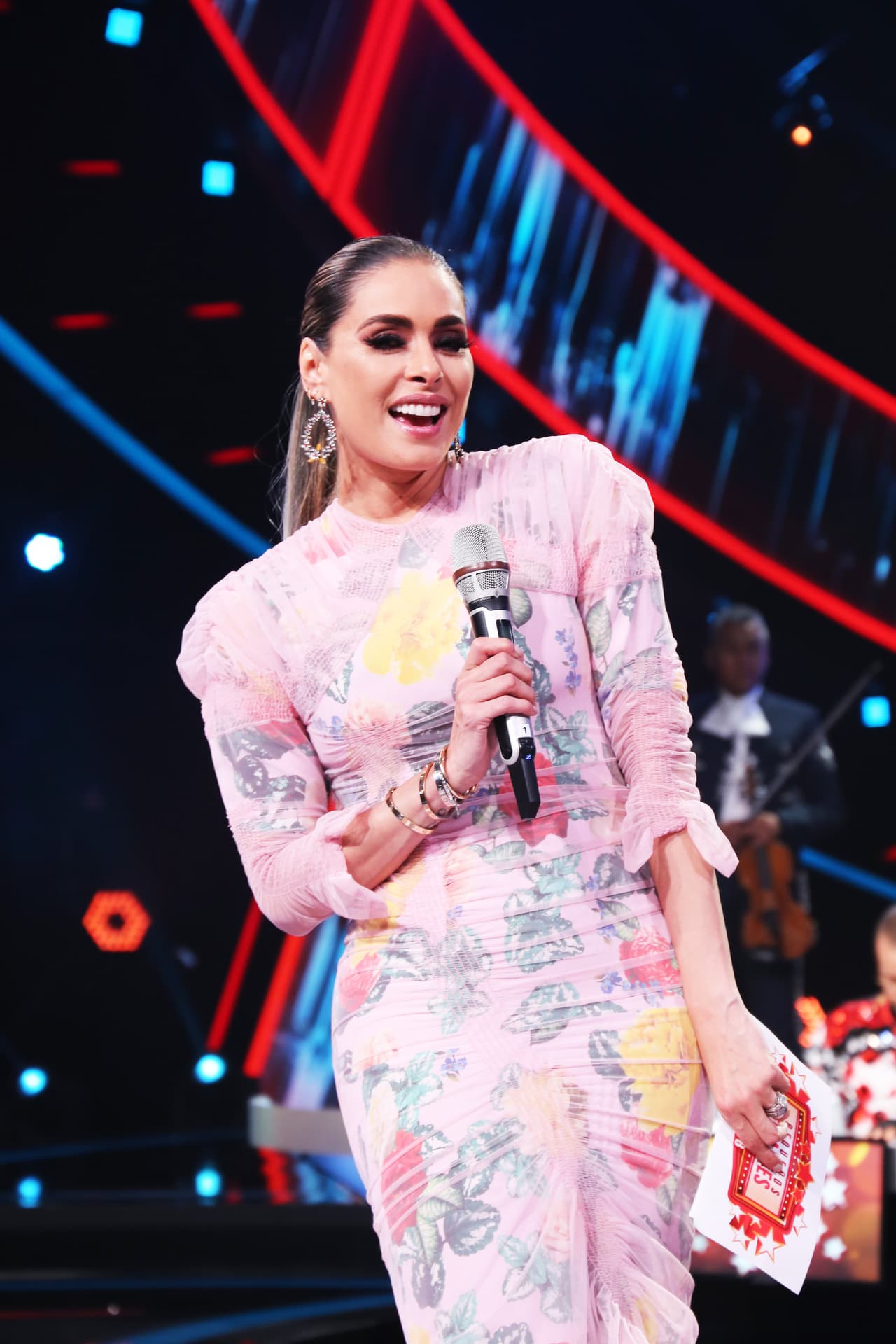 Este diseño es de la colección 'Preen' de Thornton Bregazzi. La marca la han lucido personalidades como Gwyneth Paltrow, Beyonce, Rihanna, Emma Stone, la duquesa de Cambridge y la primera dama, Michelle Obama.