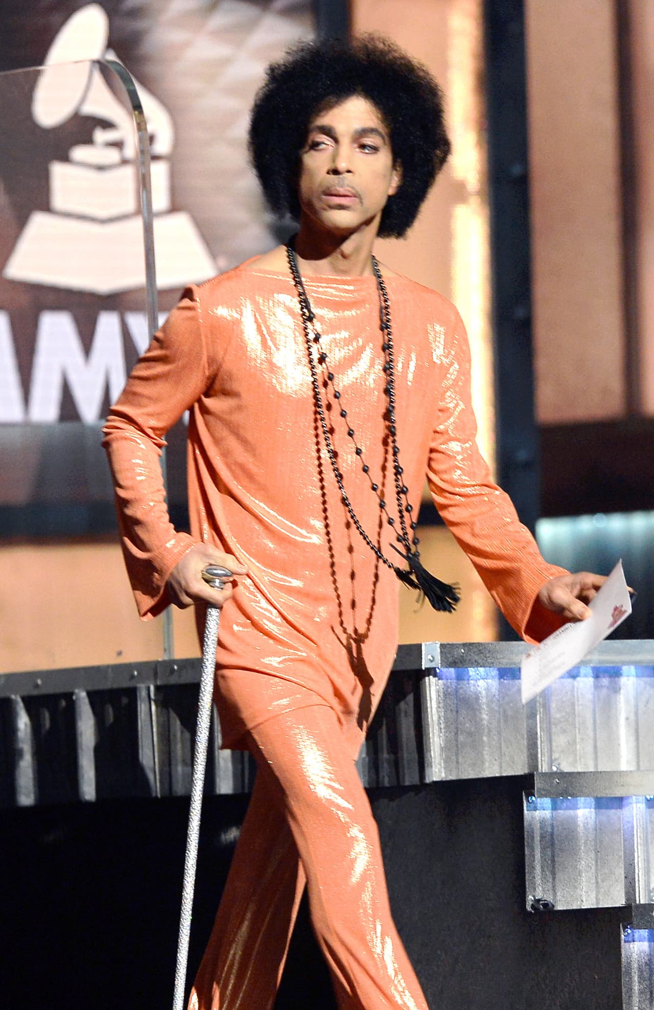 Entre los últimos reconocimientos más significativos de Prince está su ingreso al Rock and Roll Hall of Fame y en el UK Music Hall of Fame, en 2004.