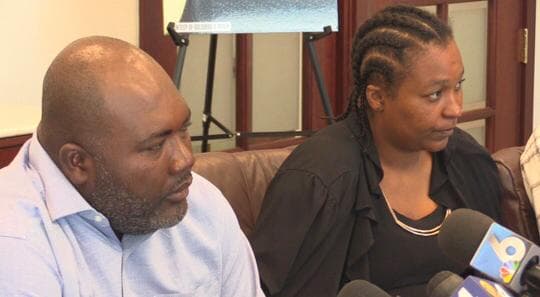 Mariam Coulibaly los atropelló al desplazarse en su camioneta en la intersección de la calle 125 y la avenida 14 del noreste de Miami.
<br>