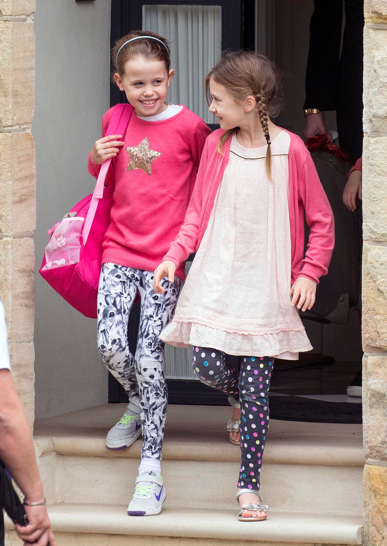 Las nenas morían de risa con la atención del fotógrafo.