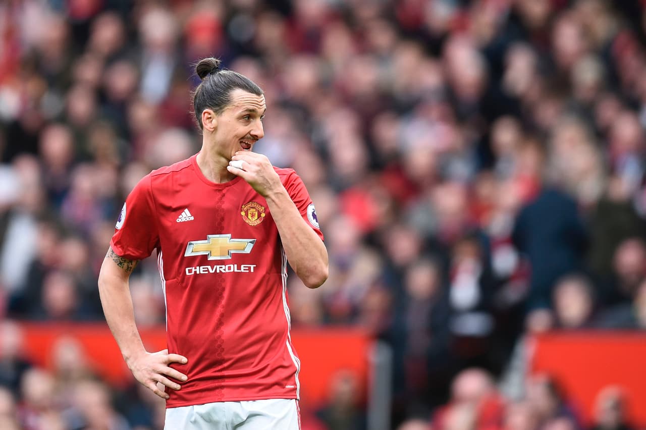 Ibrahimovic sancionado con tres partidos por codazo a rival