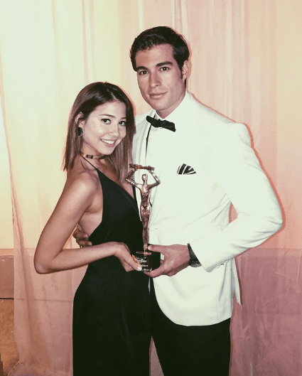 El actor ecuatoriano Danilo Carrera, por su parte, estaba 
<b><a href="https://www.univision.com/entretenimiento/celebridades/danilo-carrera-y-angela-rincon-siguen-juntos-pese-a-los-rumores-de-infidelidad-fotos">casado con la venezolana Ángela Rincón</a></b> cuando protagonizó 'Hijas de la luna'.