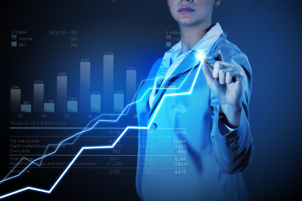 Podrás invertir tus recursos de manera muy inteligente porque ahora tu intuición se da la mano con tu sentido común y logras avanzar resueltamente hacia la consecución de tus metas, las que tú mismo te has impuesto.