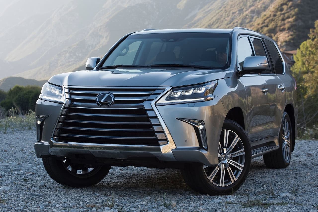 <h3 class="cms-H3-H3"><b>Lexus LX 570</b></h3>
<br>
<br>
<b>Tiempo promedio que pasa en los concesionarios antes de venderse: </b>18.7 días
<br>
<br>
<b>Precio de venta promedio:</b> 98,195 dólares