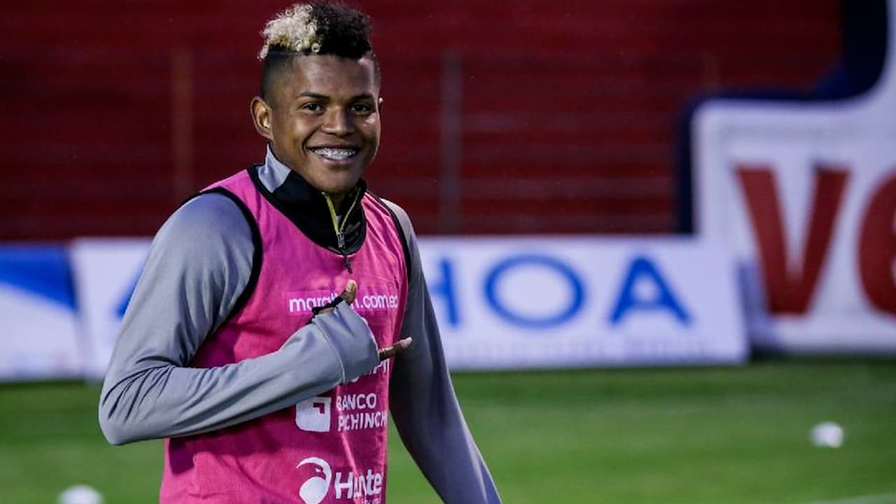 Ecuador suspende tres años a jugador por falsificar identidad y edad