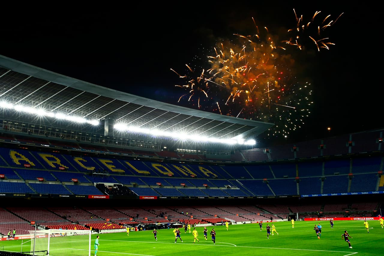 El Barcelona inicia con el pie derecho en la era Koeman. Con cuatro goles, el Barcelona gana al Villarreal durante la tercera jornada. Ansu Fati se se estrenó con dos goles, Messi anotó el tercero y Pau Torres el cuarto gol.