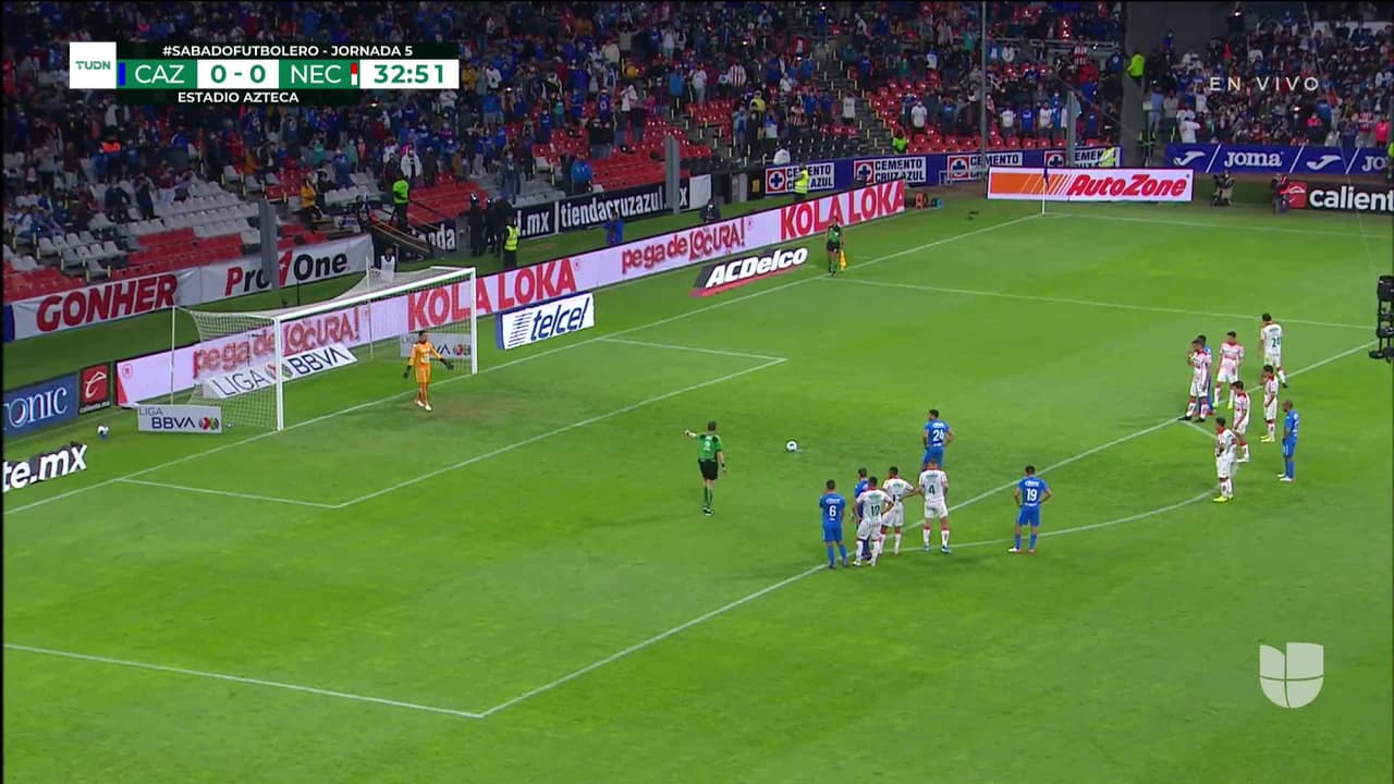 ¡GOOOL! Juan Escobar anota para Cruz Azul.