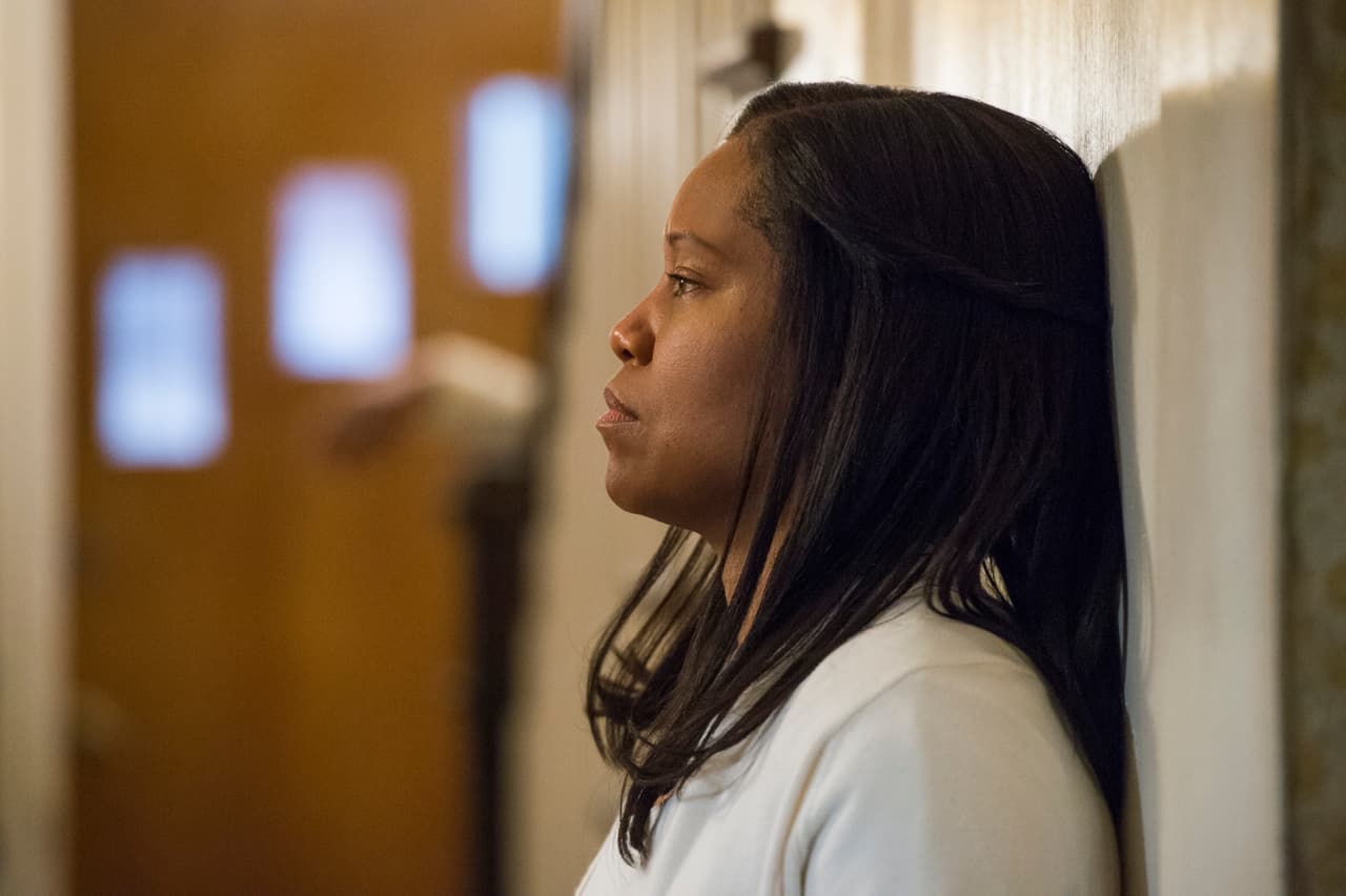 Protagonizada por Regina King, 
<b>‘Seven Seconds’ </b>es una serie que toca el tema del racismo a través de la historia de un adolescente afroamericano atropellado por un policía.