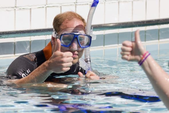 William se dio un alegre chapuzón