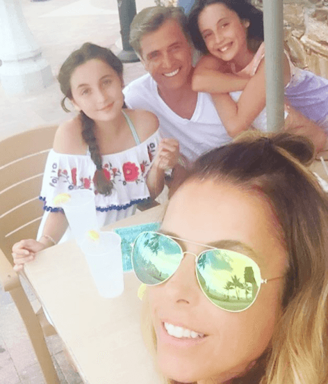 Es así como a través de las redes sociales la pareja confirmó que Maki se encuentra afectada por la influenza, enfermedad propia de la temporada invernal.