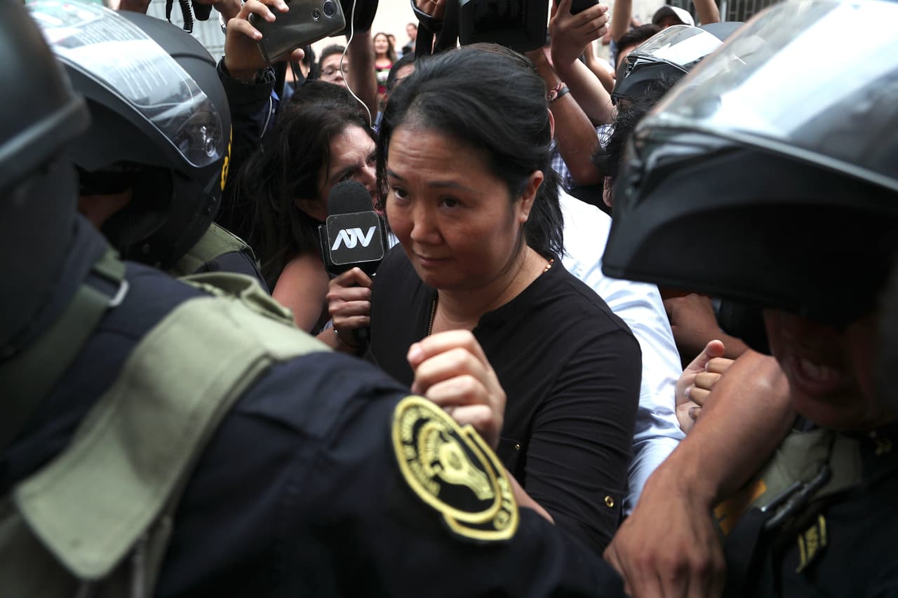 Juez ordena 15 meses de prisión preventiva para Keiko Fujimori