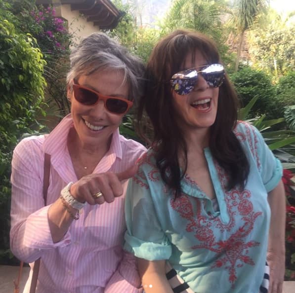 Jones se está sometiendo a quimioterapias para curar el cáncer de ovario que padece pero se tomó un descanso para visitar los pueblos de Tepoztlán y Ahuatepec.