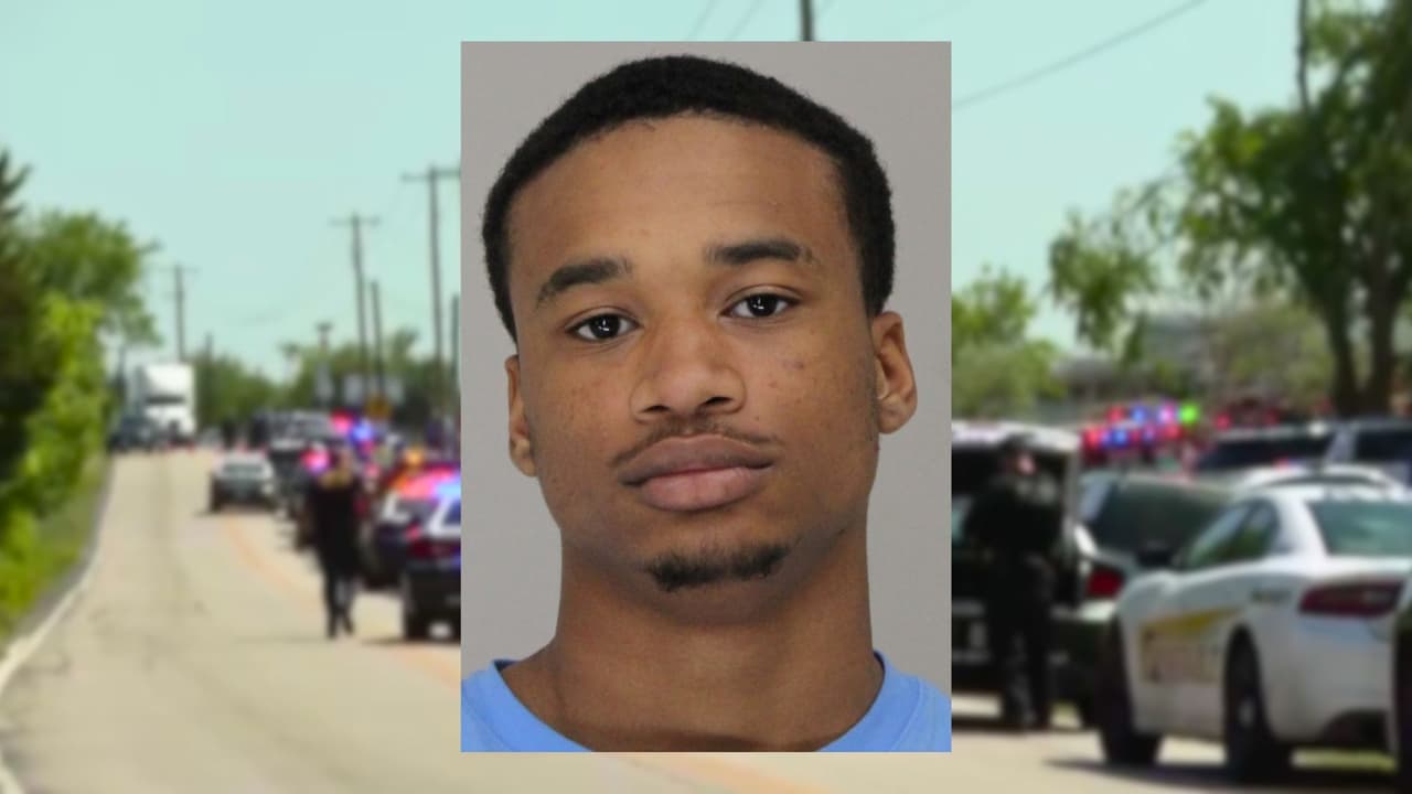 Texas aplica nuevo cargo por tiroteo masivo a joven que se entregó tras ataque en escuela de Dallas