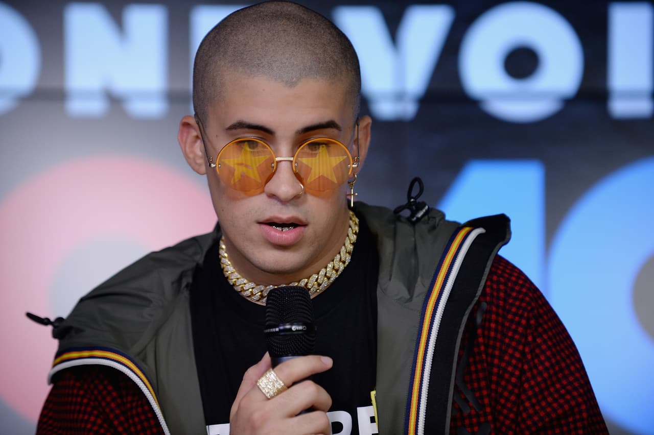 El intérprete boricua Bad Bunny, de 24 años de edad, está viviendo un gran momento en el plano profesional, al haber sido elegido para abrir la gala de los Latin GRAMMY, un sueño que veía imposible hace dos años, ya que en aquel entonces trabajaba como empaquetador en un supermercado.