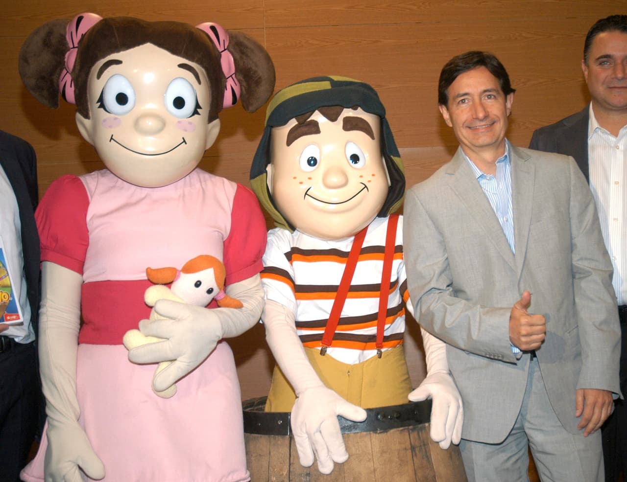 "Es un proyecto muy complicado y largo, pero con el tiempo y dedicación que hemos dado, esperemos mostrar el Roberto Gómez Bolaños que era: 
<b>un ser inteligente, ingenioso, positivo y respetuoso</b>", adelantó Gómez Fernández.