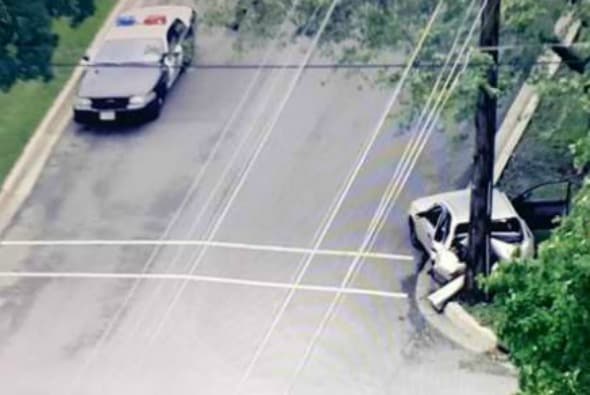 Una persona baleada por un oficial y al menos un policía herido por un vehículo en el barrio de Austin