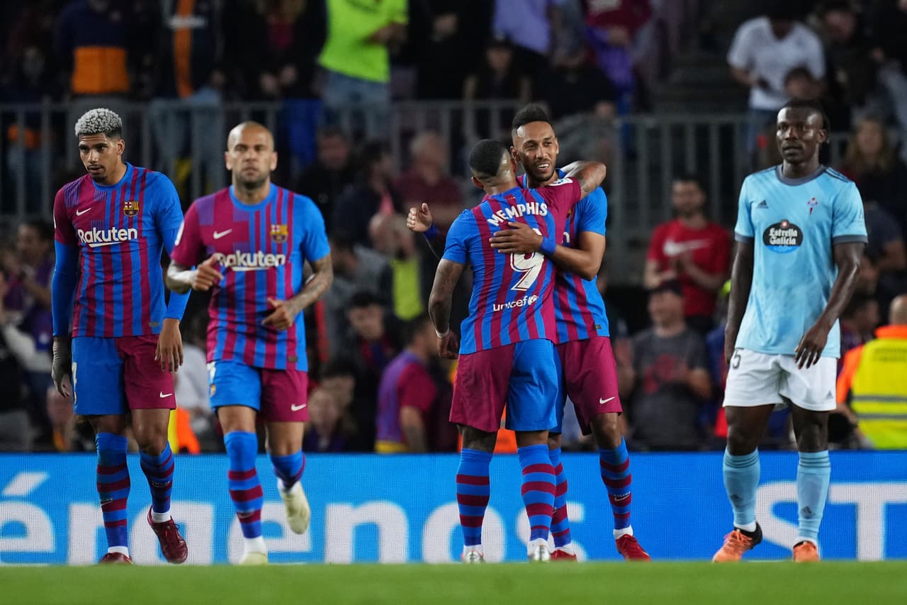 Aubameyand se apuntó un doblete con tantos al 41' y al 48'.