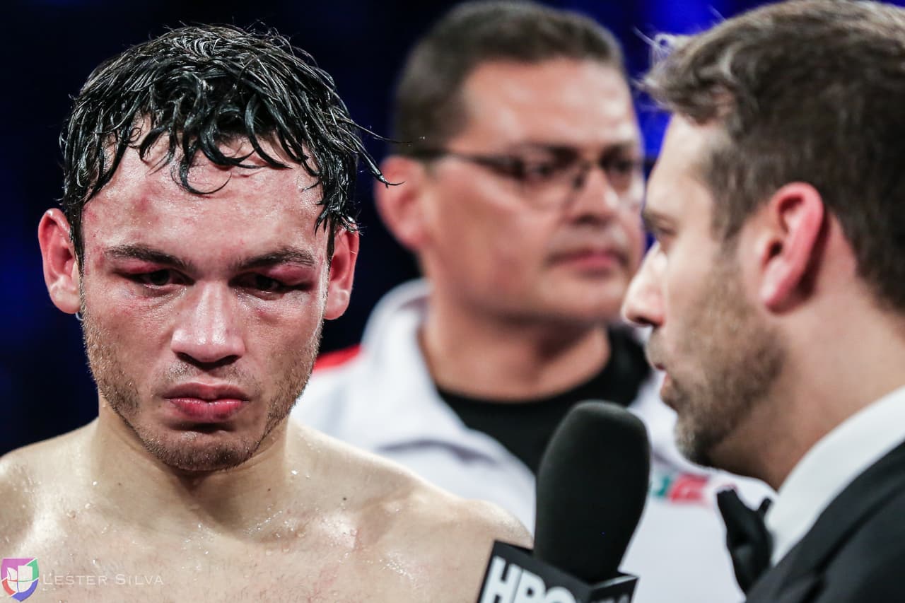 Te acercamos a los golpes que se dieron Saúl 'Canelo' Álvarez en contra de Julio César Chávez Jr., imágenes que te harán sentir en el ring.