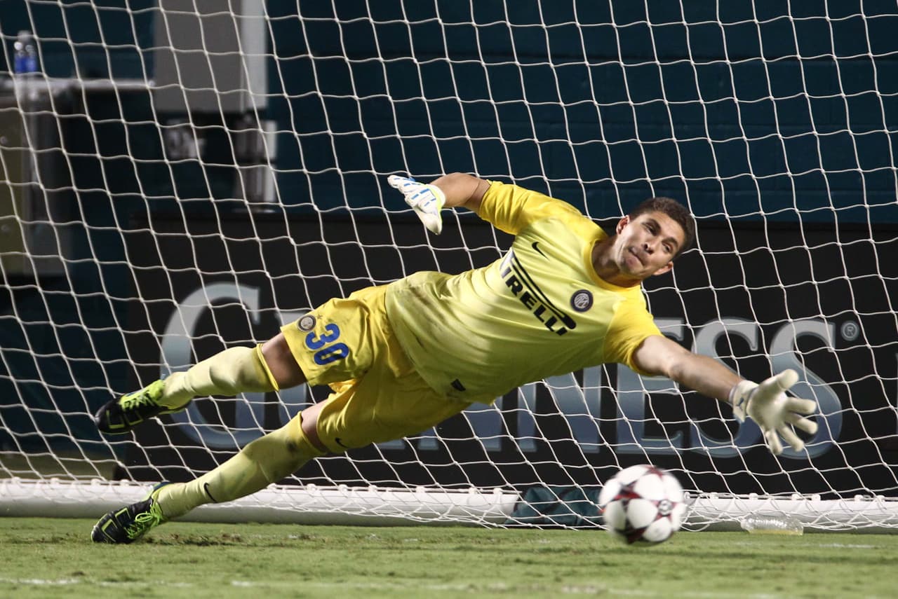 El portero argentino Juan Pablo Carrizo, ex River Plate y actualmente en el Inter de Milán, sería quien defienda el arco de Monterrey la próxima temporada.