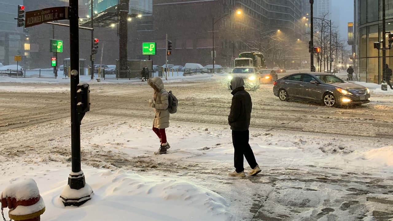 A pesar de las condiciones, muchas personas continuaron con sus actividades.