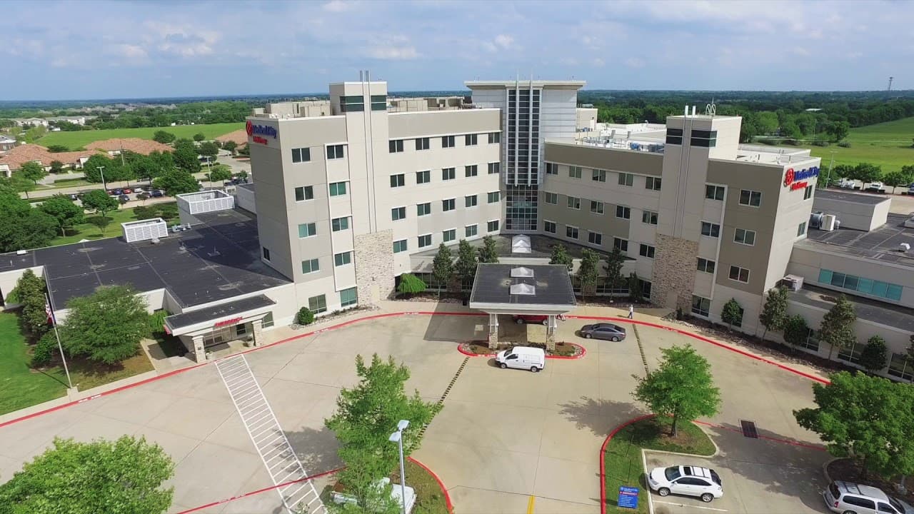 Medical City McKinney - Se espera que reciban las vacunas durante la semana.