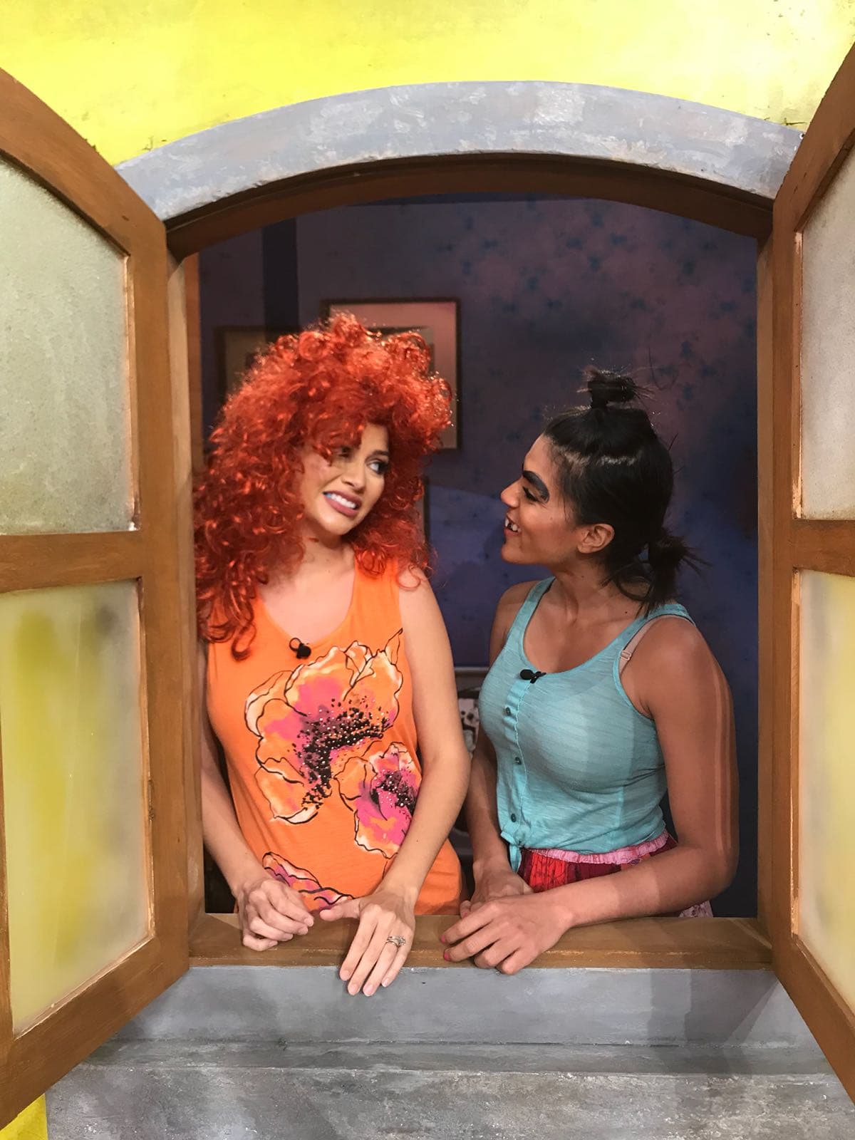 Pronto habrá un nuevo bebé. Una de las vecinas del barrio salió embarazada.