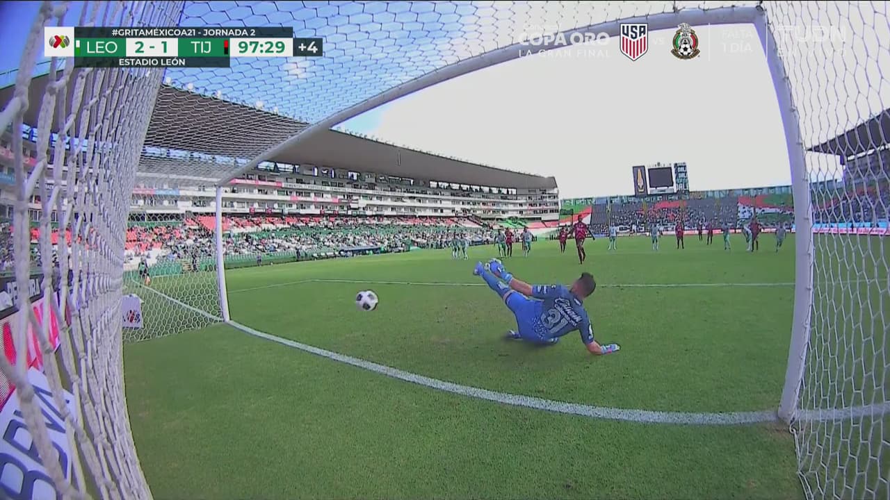 ¡Todavía tienen vida! Fidel Martínez anota el 2-1 de Xolos