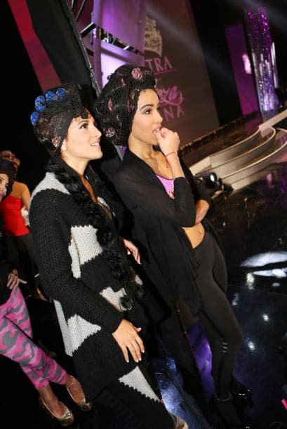 En este segundo 'show' conoceríamos al segundo grupo que iría a la mansión, pero antes de que iniciara la gala, los nervios y estrés en los ensayos, los atuendos raros y sexys, y las primeras seis elegidas invitadas como público fueron los ricos ingredientes del 'backstage'. Mira todo lo que hicieron las chicas antes de salir al escenario.