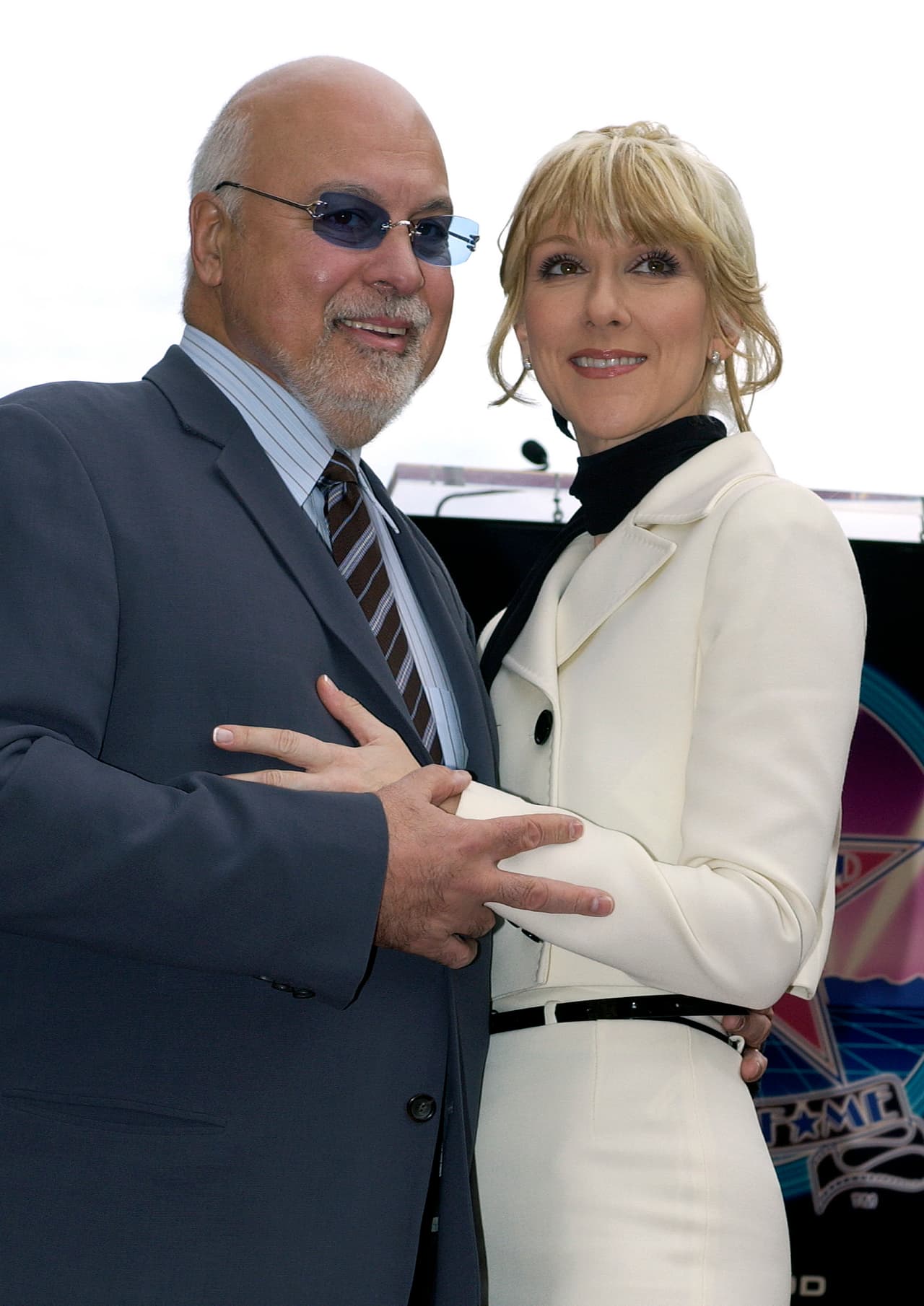 Pero las verdaderas pruebas como pareja empezaron en el 2000, cuando Celine comenzó a hacerse pruebas de fertilidad para lograr quedar embarazada.