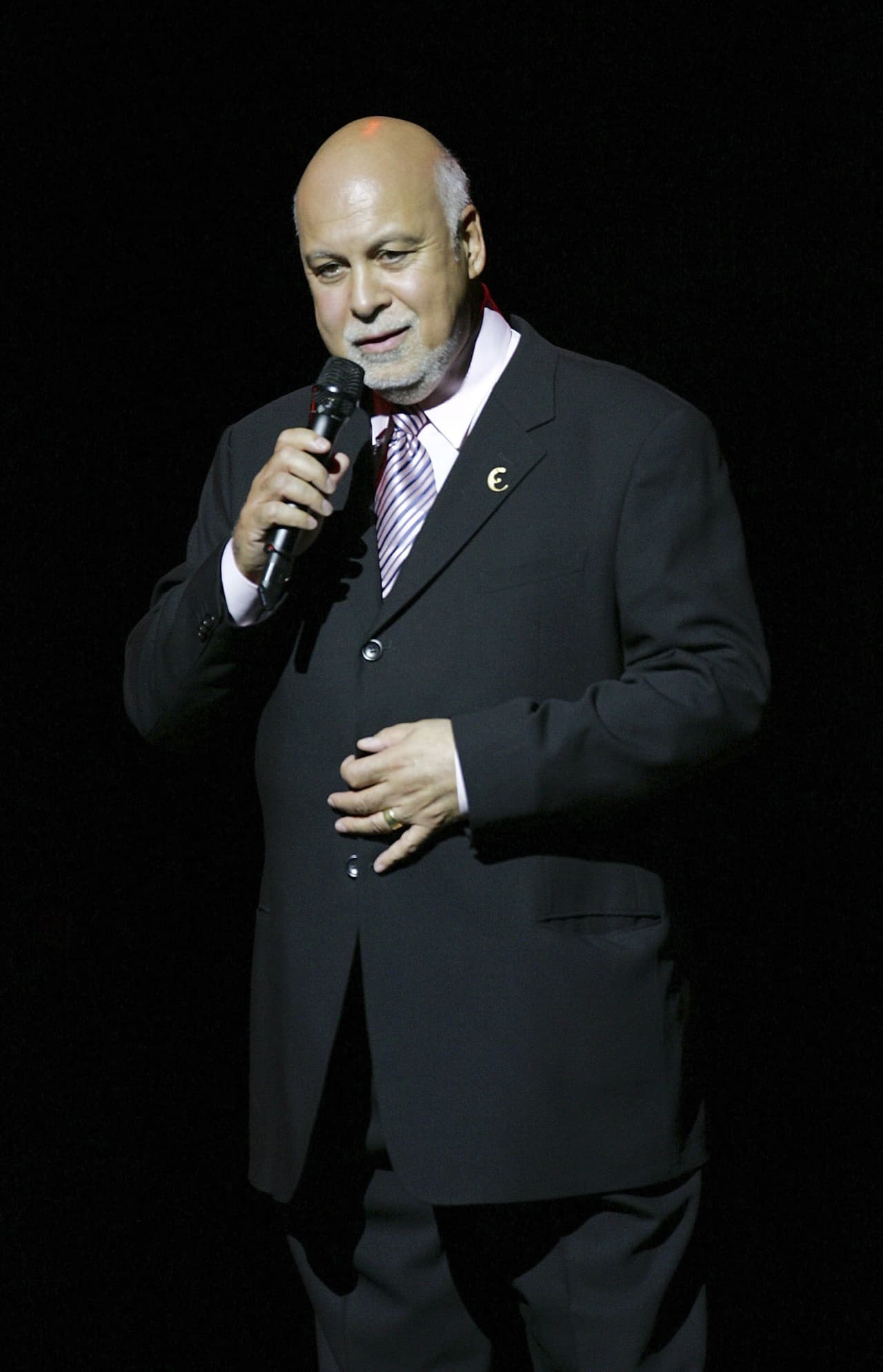 ¿Te podrías imaginar qué fue lo que sedujo a Celine para caer rendida en los brazos de este hombre?