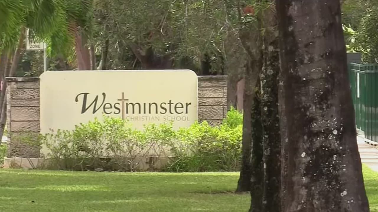 Esta escuela secundaria en Miami-Dade pone en cuarentena a 600 estudiantes por un brote de coronavirus