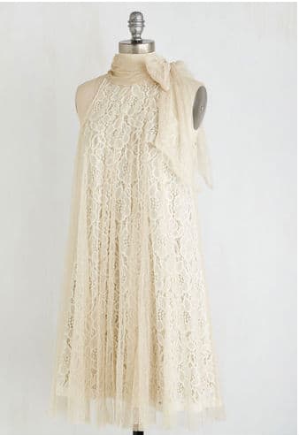Time and Grace Dress in Champagne, 99 dólares en Modcloth.com