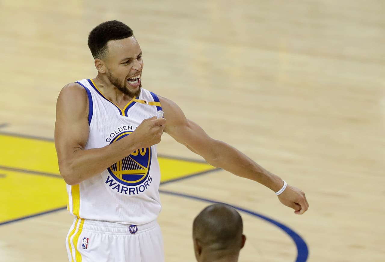 8. Stephen Curry (Golden State Warriors / Baloncesto) - 47,3 millones de dólares