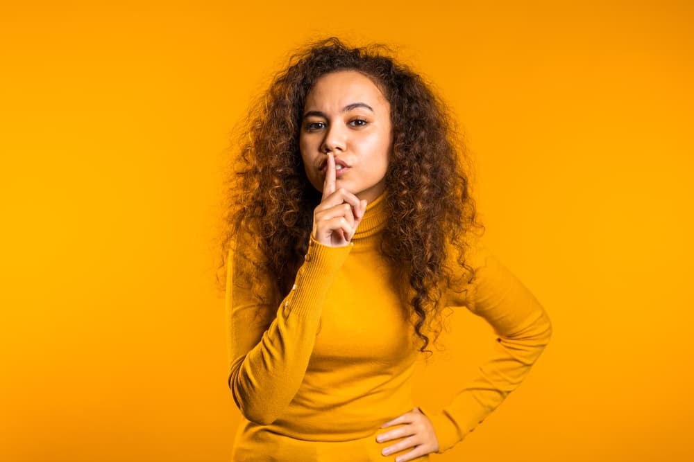 Por otra parte, después del día 14 entra Mercurio retrógrado y como los Leo suelen meterse en problemas por siempre decir lo primero que piensan en esta ocasión no prometas lo que no puedas cumplir porque te enredarás con cuestiones de tiempo ya que no te alcanzará a hacer todo.
<br>